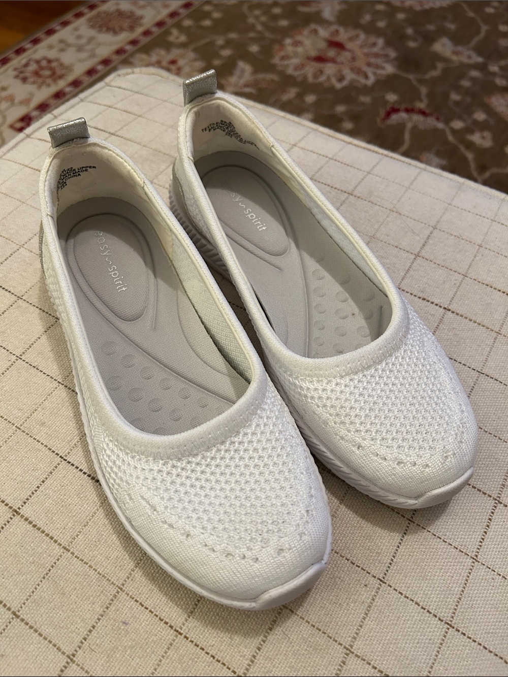 Easy Spirit Women's White Slip-On Knit Flats